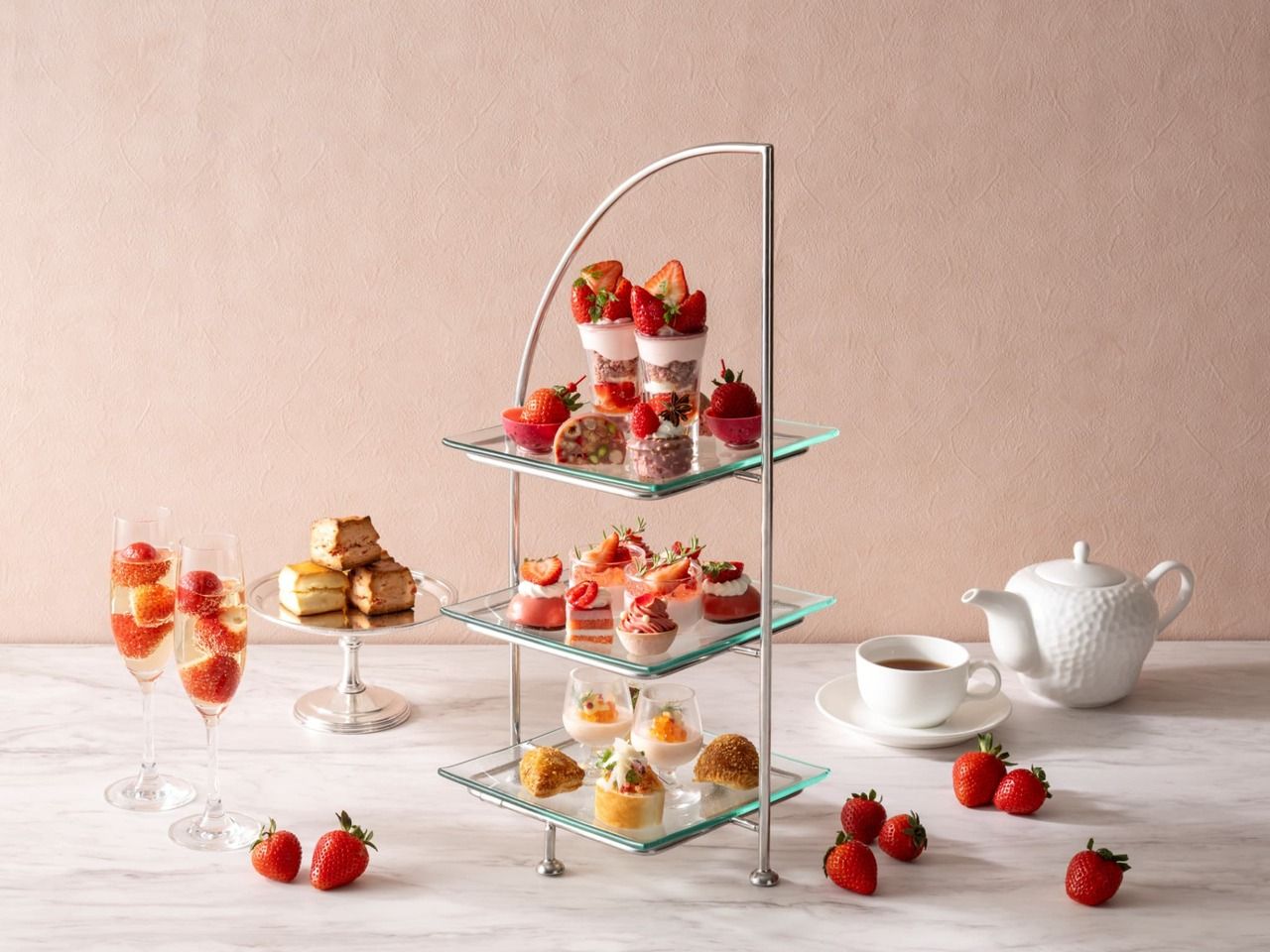 Strawberry and Ruby Chocolate Afternoon Tea with Strawberry Sparkling Wine and 25 Free Café Choices | 8,200 yen