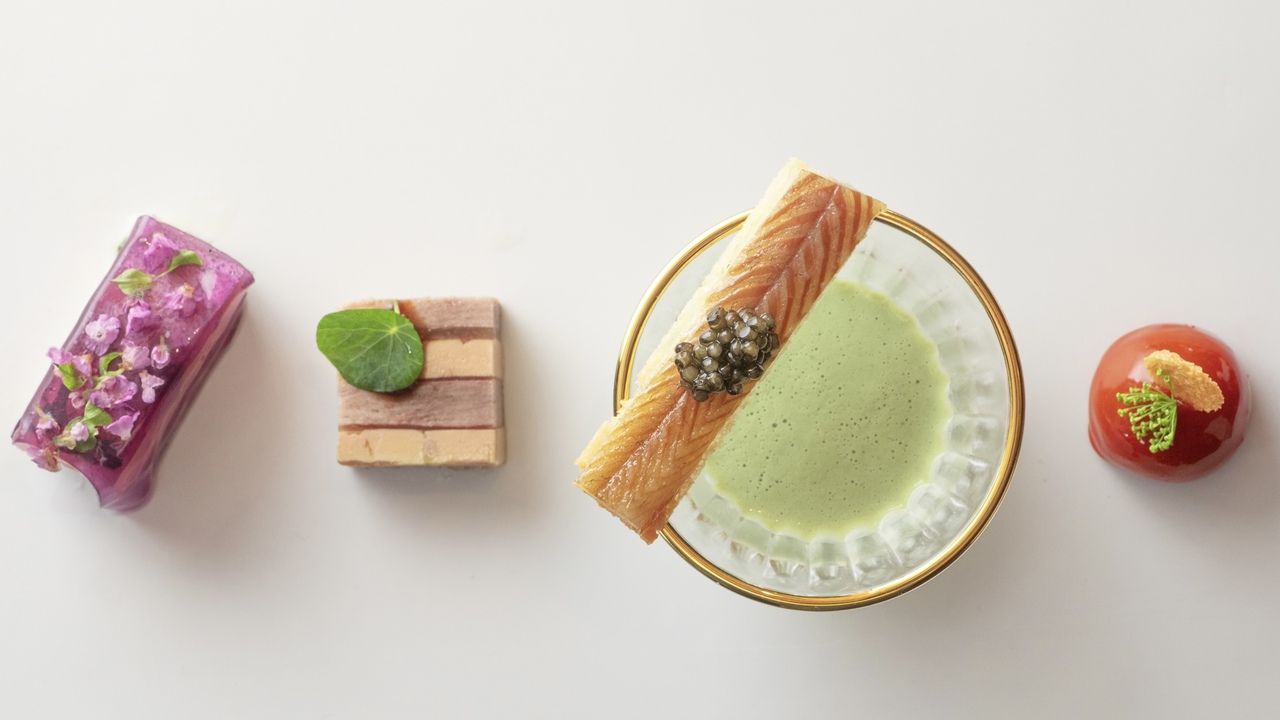 カウンター席【ランチ】"OMAKASE"コース（全17品/11皿）：薪焼きフレンチMétis六本木