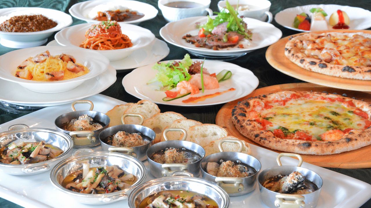 [Weekday] Lunch Buffet with Main Course (Adult) 12/1~