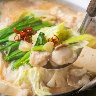 【2時間飲み放題付】国産牛もつ鍋や肉刺し盛り、炭火やきとりなど　全12品　6,500円(税込)