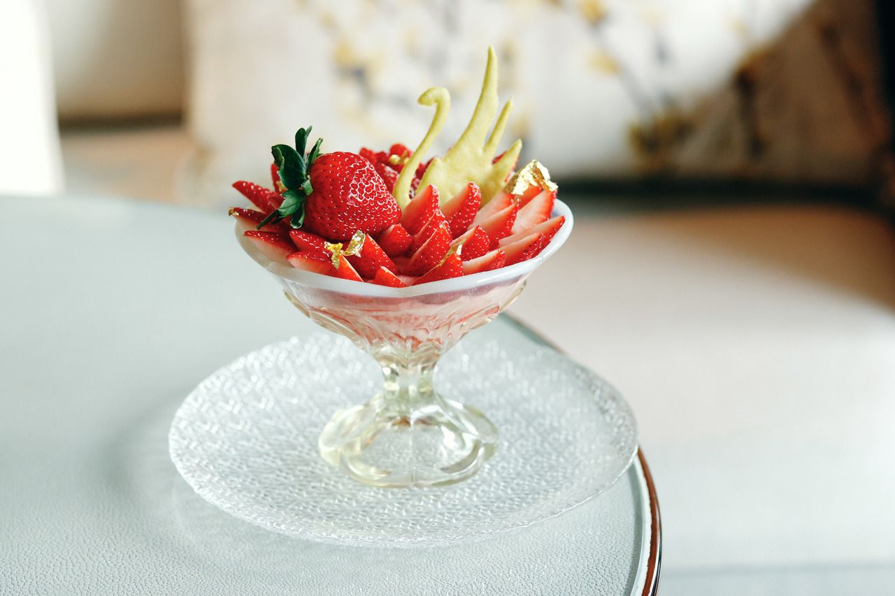 Strawberry Parfait (with coffee or tea) [90-min seating]