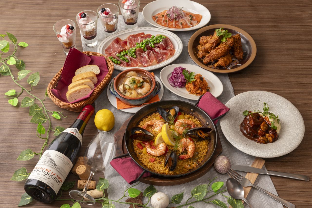 〜Spanishコース〜　特選牛の煮込み×オリジナルタパス×ミックスパエリアなど全8品〈2h飲み放題付き〉