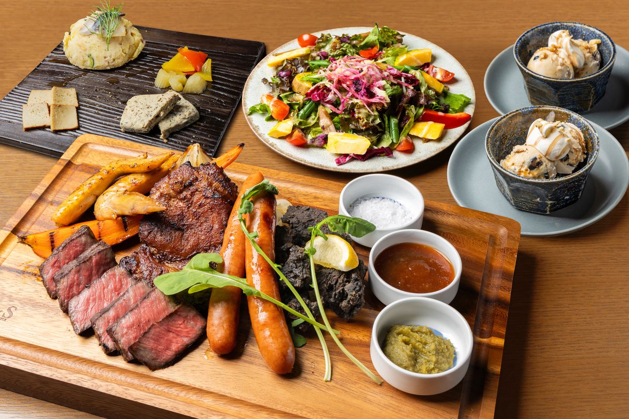  [Für ein genussvolles und sättigendes Essen...] „Gerstenfleisch-Menü“ 3 große Gerichte (11 Sorten) + 2 Stunden Getränke-Flatrate für 6.800 Yen