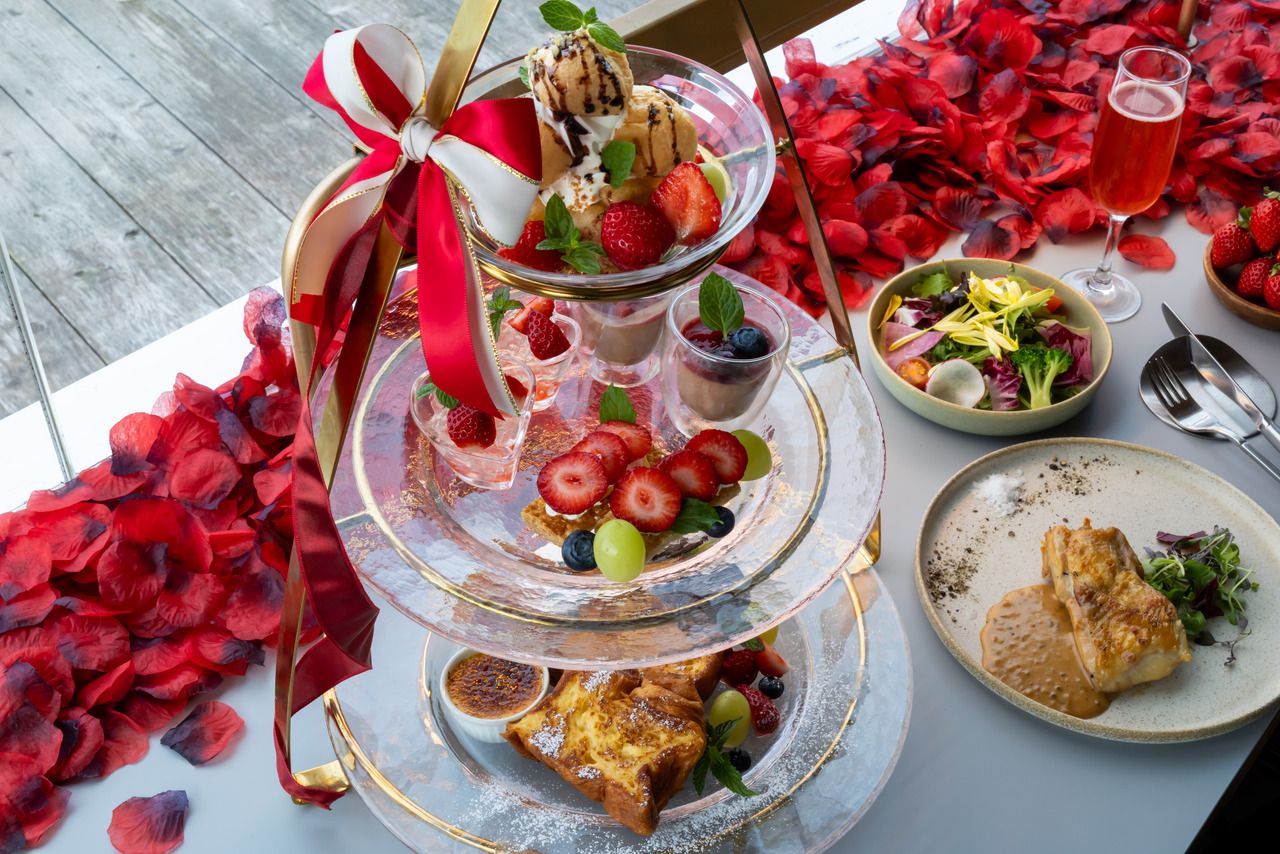 【ランチ＆90分フリーフロー付】贅沢あまおうのアフタヌーンデザート ランチセット