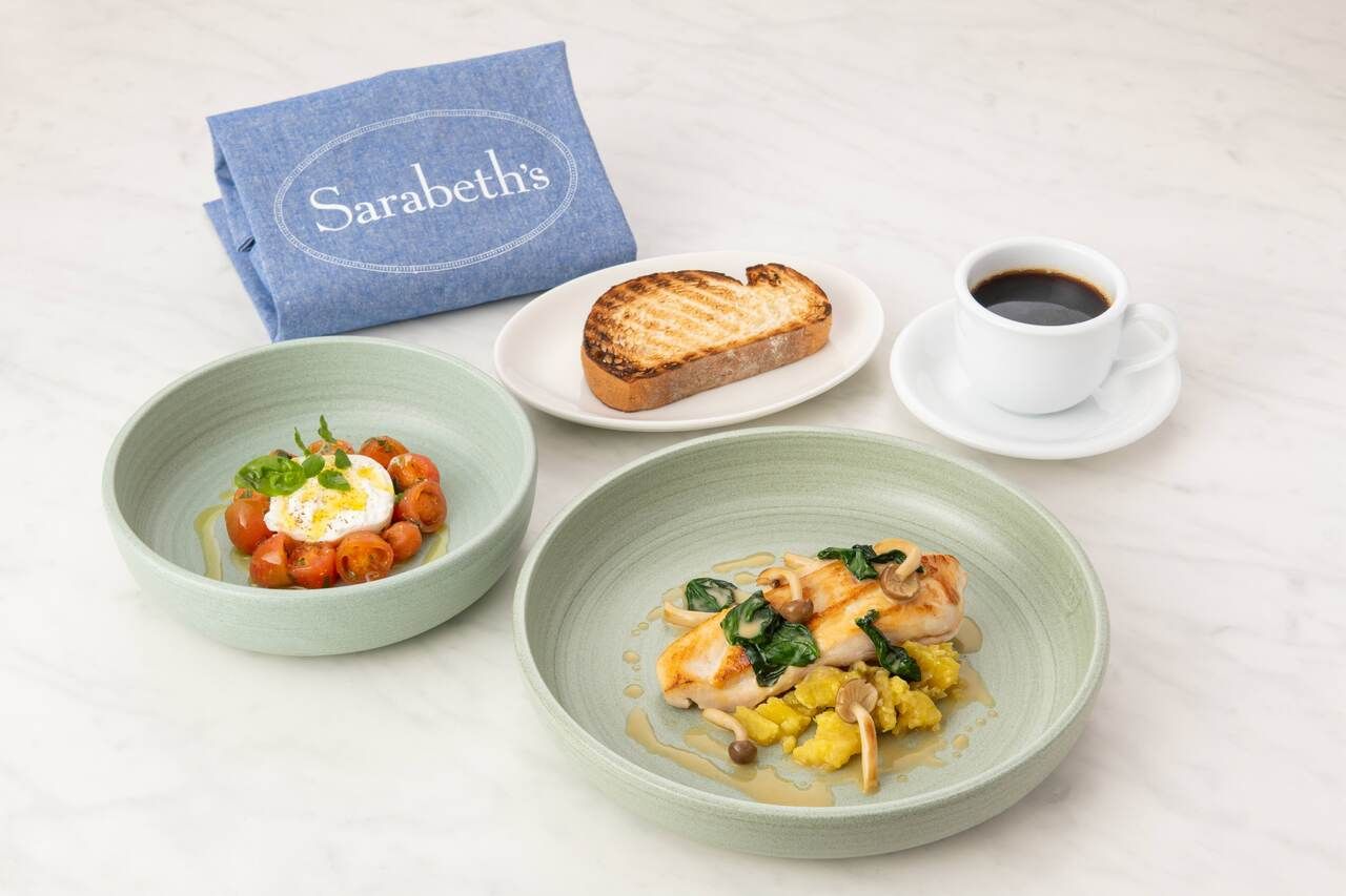 Light dinner course with Limited-Edition Gift