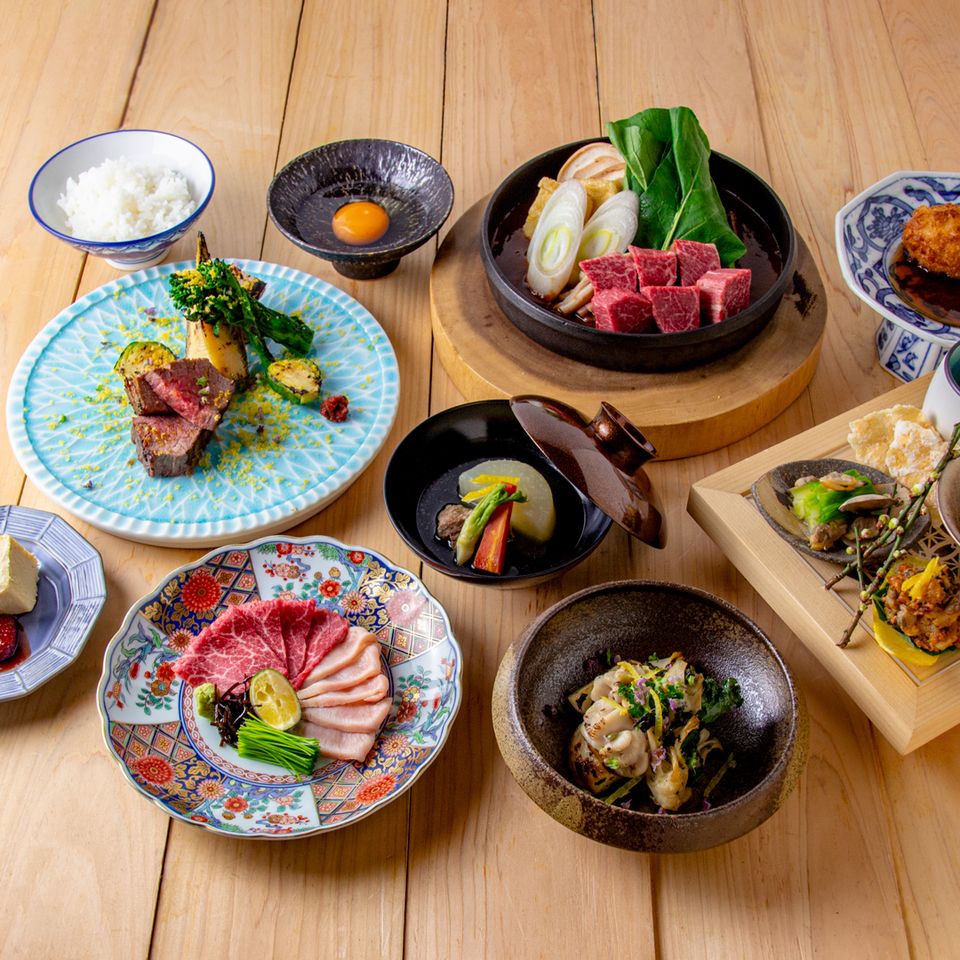 【全6品＋フリーフロー２H】黒毛和牛すき焼きコース おばんざい５種盛り、黒毛和牛の肉吸い、カニクリームコロッケ、黒毛和牛リブロースすき焼き「選べる鍋だし」、土鍋銀しゃり、香の物