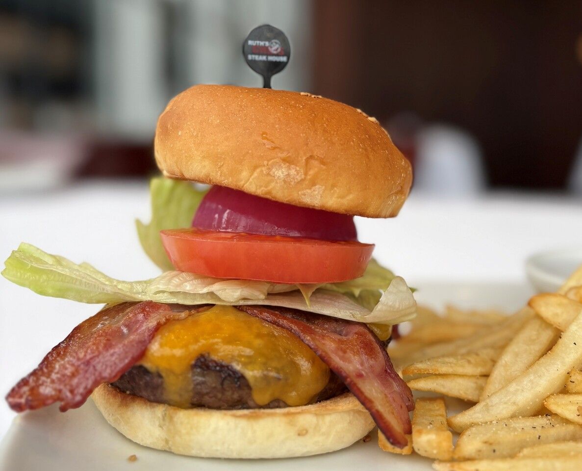 おすすめランチセットメニュー◆ルースクラシックバーガー