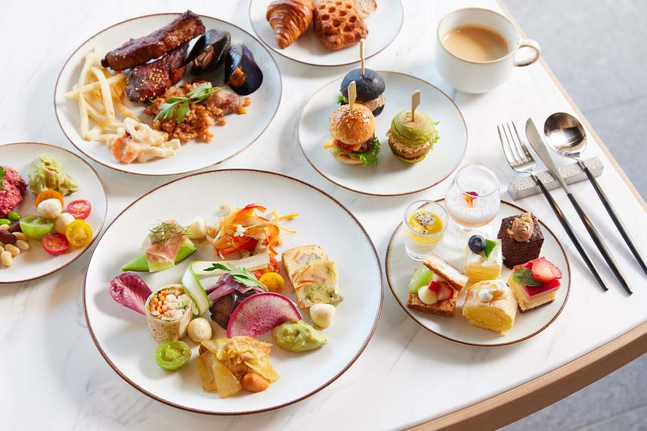 Italian Lunch Buffet (children 6–12 years) — available only for 1:30 PM reservations on Saturdays, Sundays, and public holidays