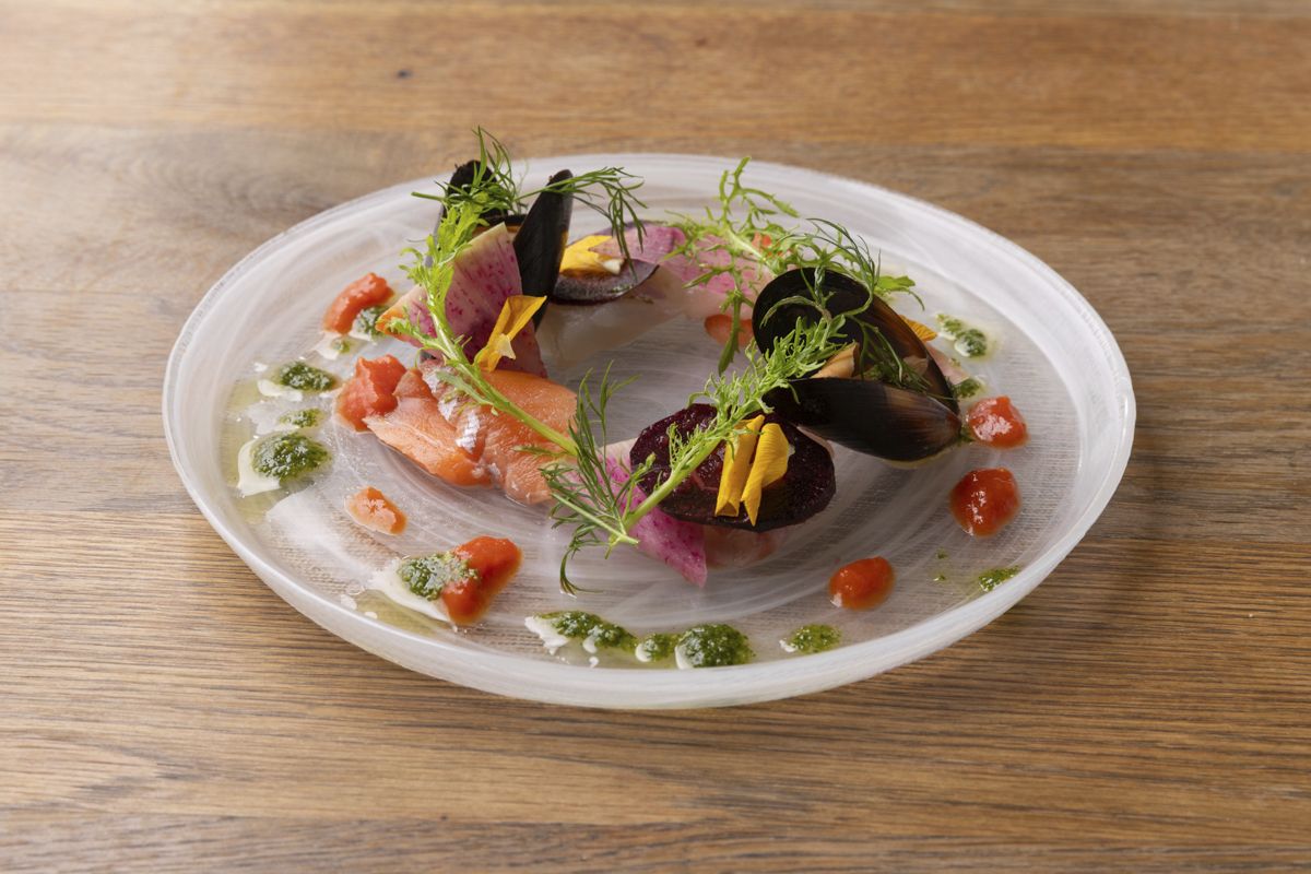 〈2時間飲み放題〉組数限定!スパークリングワイン含む60種類のドリンク!メインはジューシー鶏もも肉。マルゲリータやトリュフポテトも楽しめるパーティーに最適なコース!~Felice~