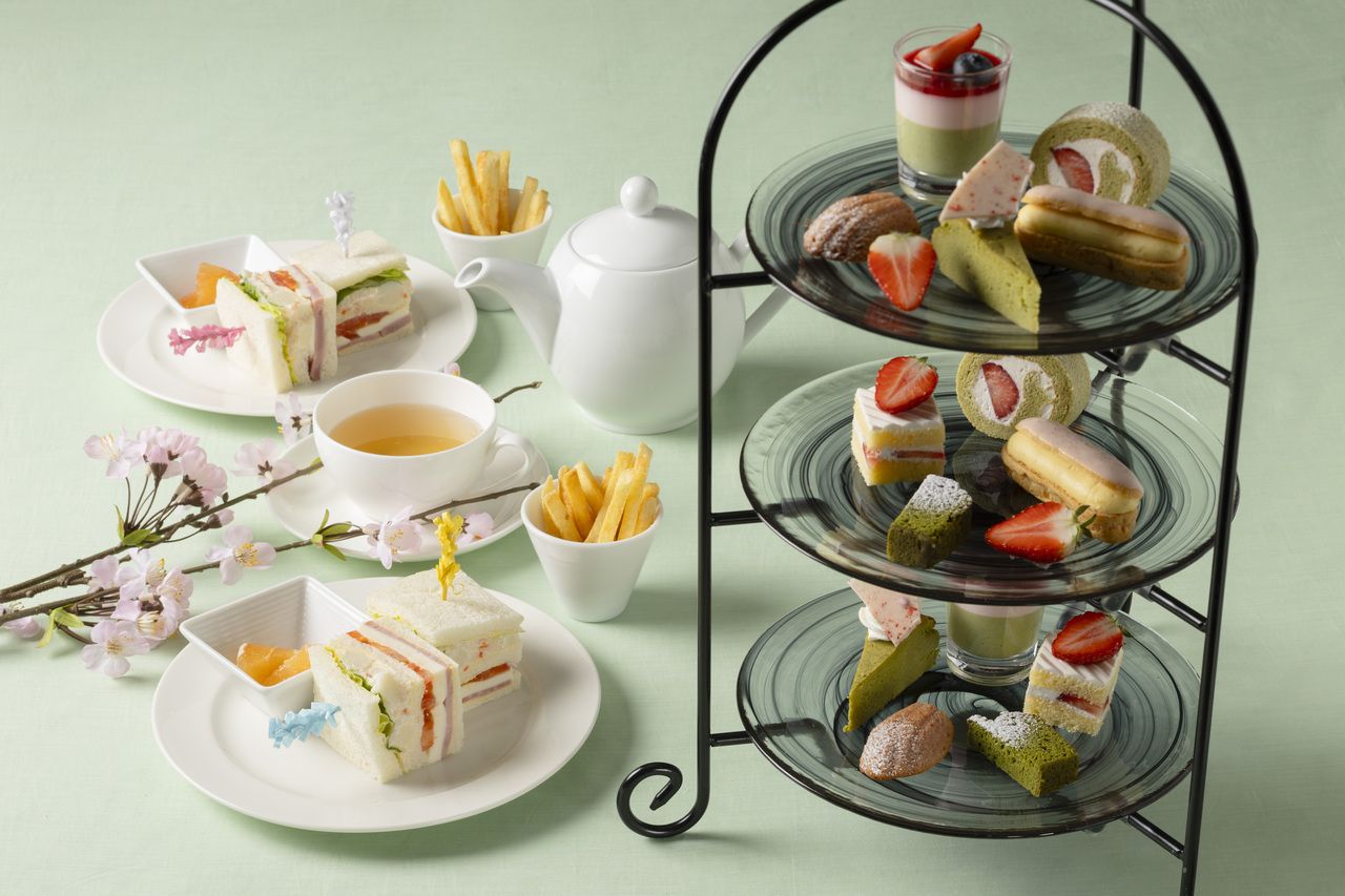 Wednesday's Sweets Day Special: Strawberry and Matcha Afternoon Tea Set