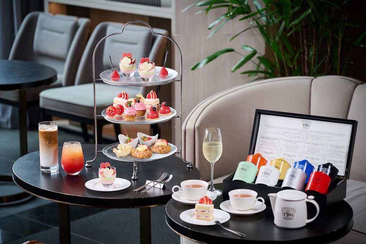 [13:00-17:00] March 1st - May 31st ★ 10% off the Strawberry Afternoon Tea Set with a glass of sparkling wine (website only)