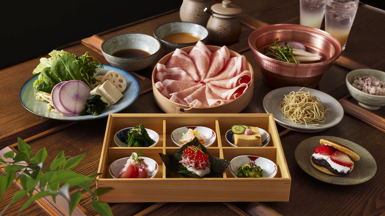 【山笑ふ 米澤豚しゃぶしゃぶコース】ビールや日本酒含む30種類以上の飲み放題付