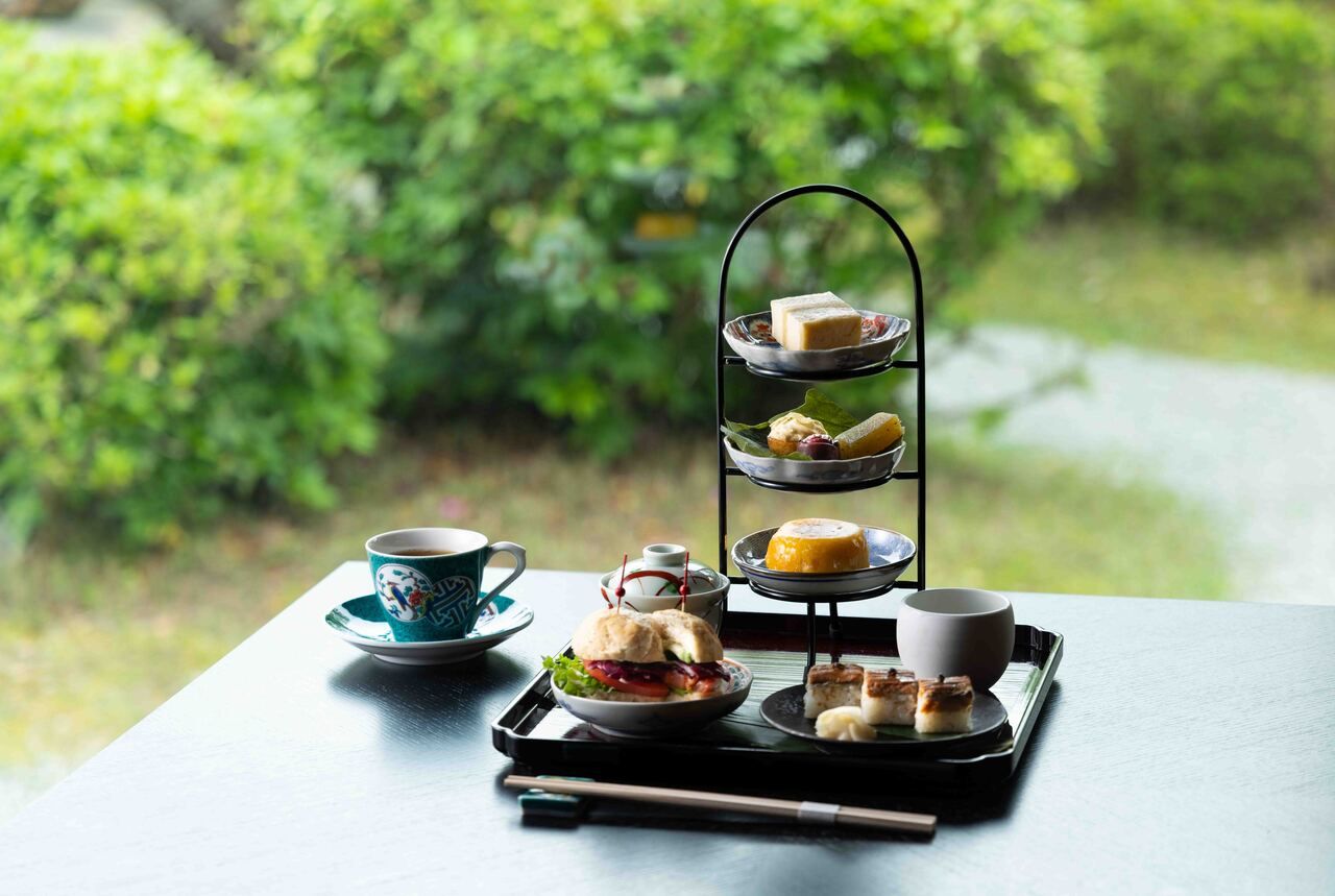 Yin-Yang and Five Elements Afternoon Tea Set