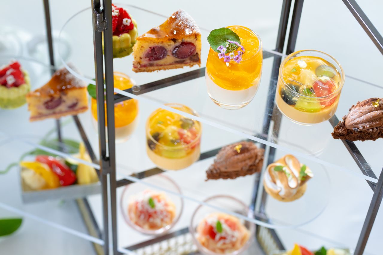 [Includes half bottle] AFTERNOON TEA with A BUZZ FROM THE BEES Ronnefeldt Free Flow