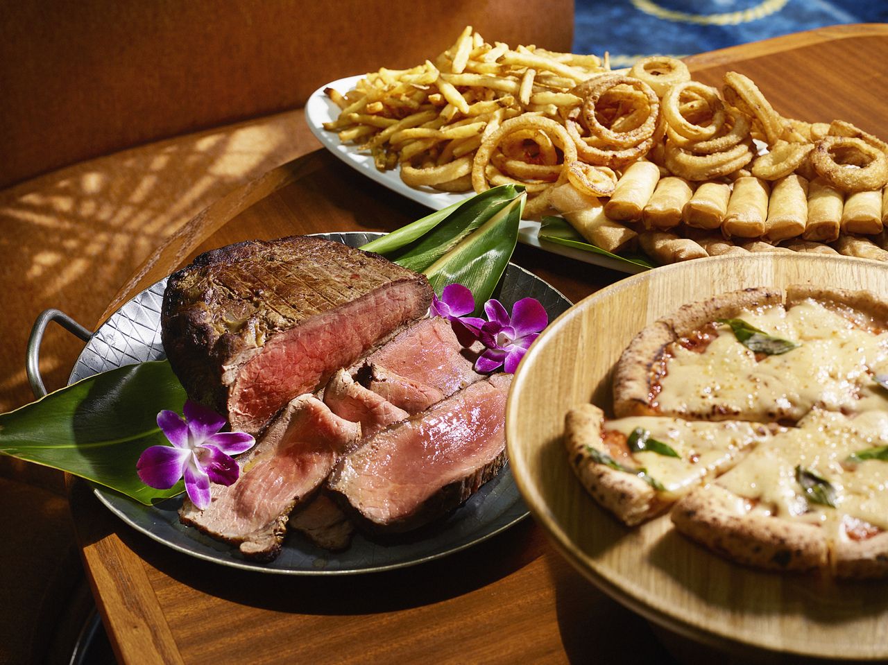 [LUNCH | Weekends & Holidays] Lunch buffet with over 70 choices