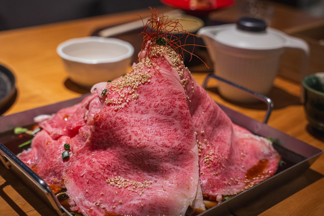 AMAYA Hot Pot Sharing Experience~Mt.Yotei SUKIYAKI~