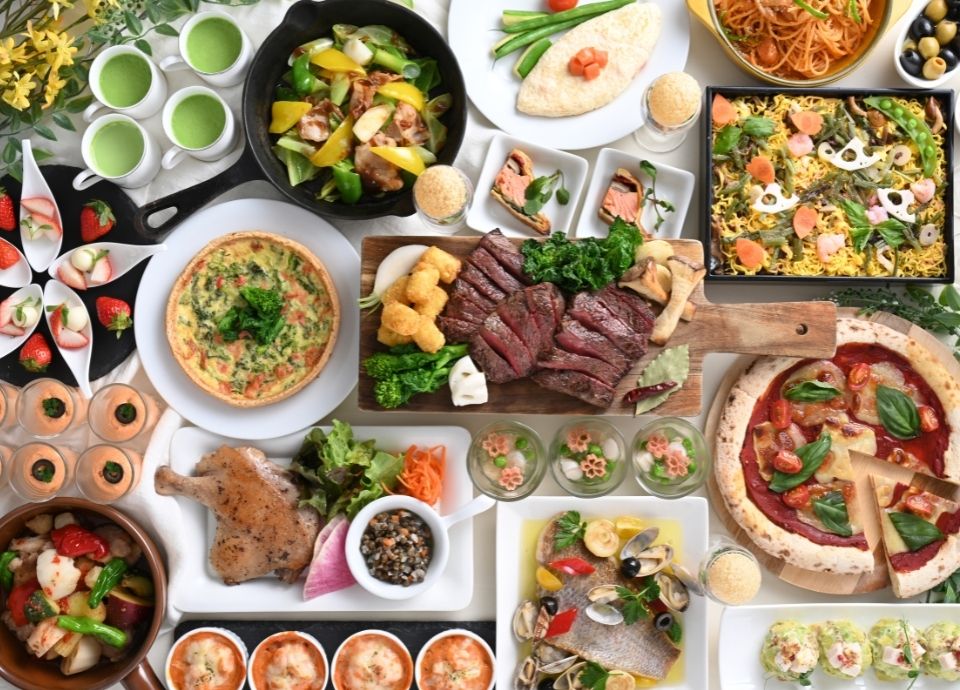 Holiday dinner & dessert buffet (with free drinks) - Adult price