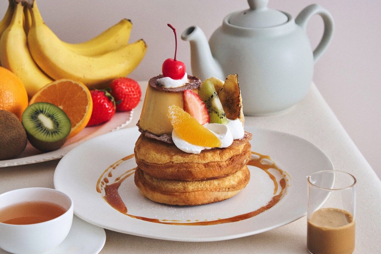 [Starting April 1st! Staff Recommendation] Drink Set / Pudding à la Mode Pancakes with Brown Sugar Milk Tea Caramel Sauce