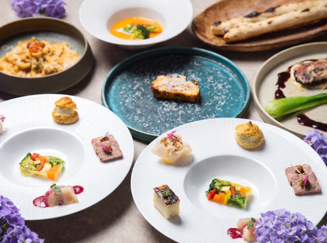 [Gourmet Dinner B] Includes a Blue Toast Original Cocktail | A luxurious gourmet dinner course for two to enjoy the flavors of spring