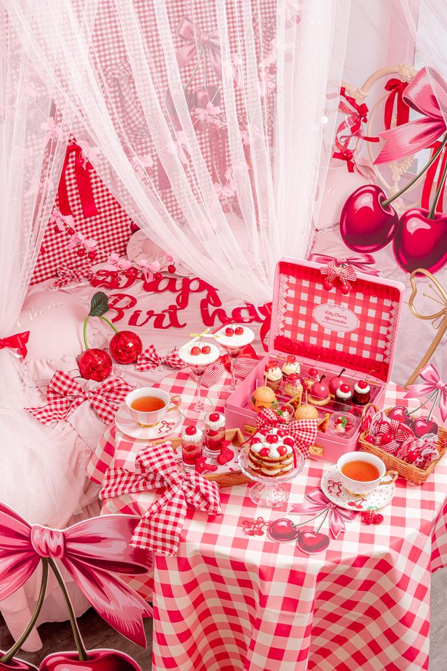 スペシャルベッドのお席🍒Cherry Afternoontea