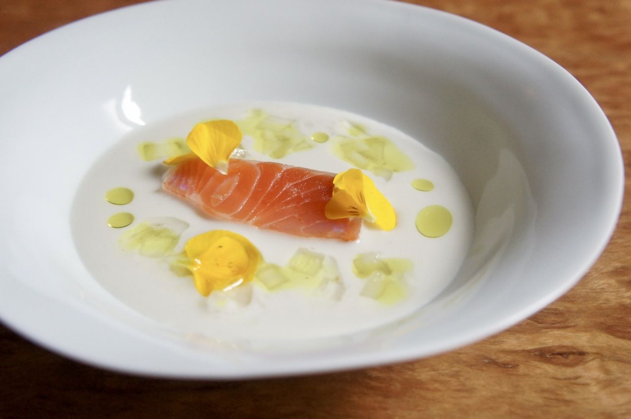 Seasonal course (7 dishes + wine pairing)