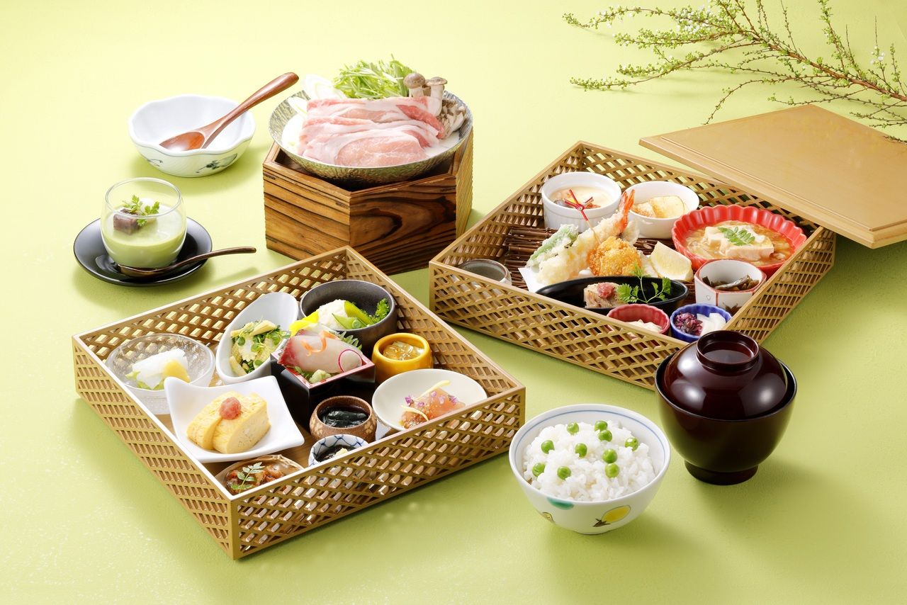 A rich lunch featuring seasonal flavors