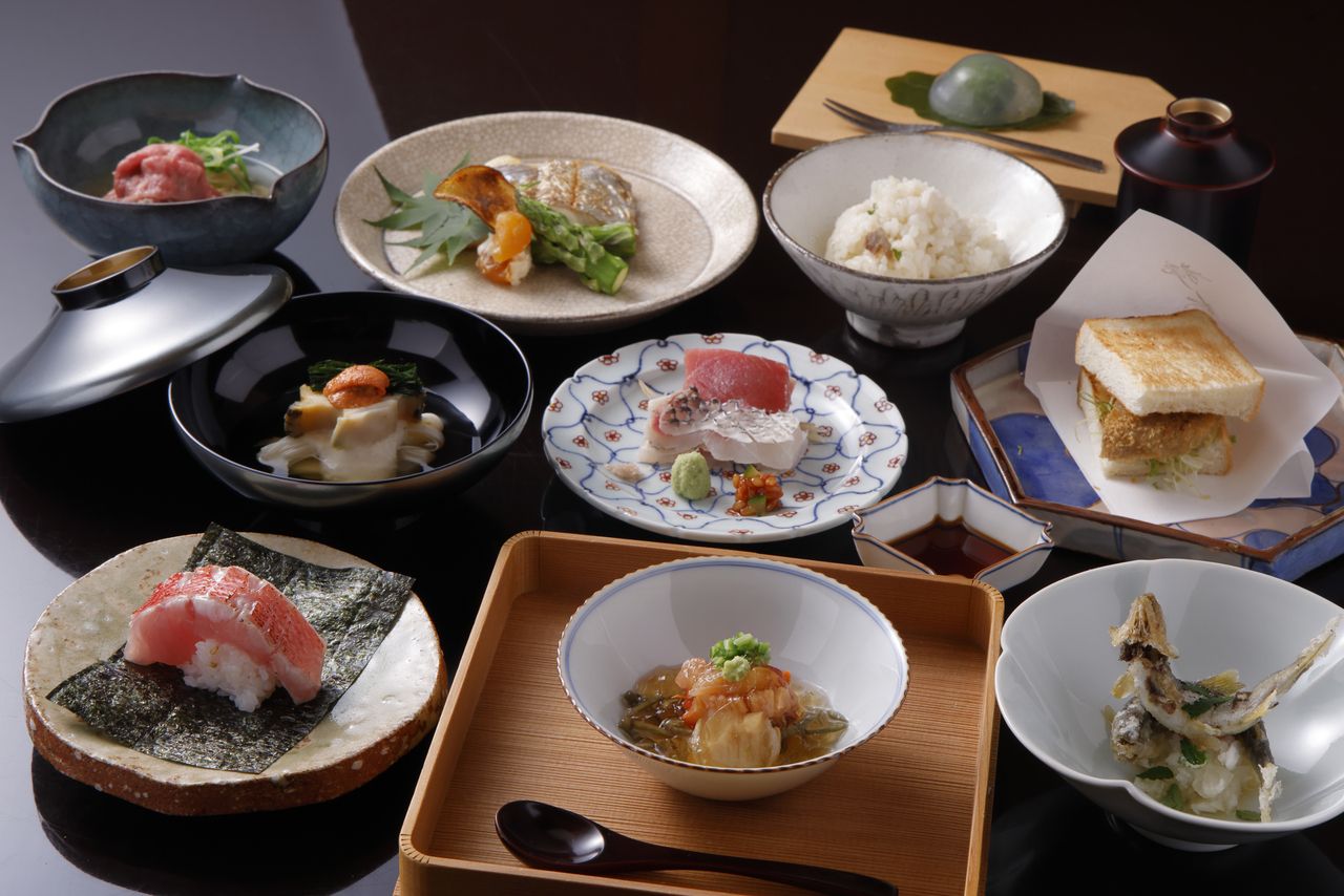[2nd Anniversary Dinner] Enjoy Kyoto's summer with 10-course Kyoto-style kaiseki meal featuring eel and sweetfish + pairing with 9 types of premium Japanese sake [Celebratory Meal]