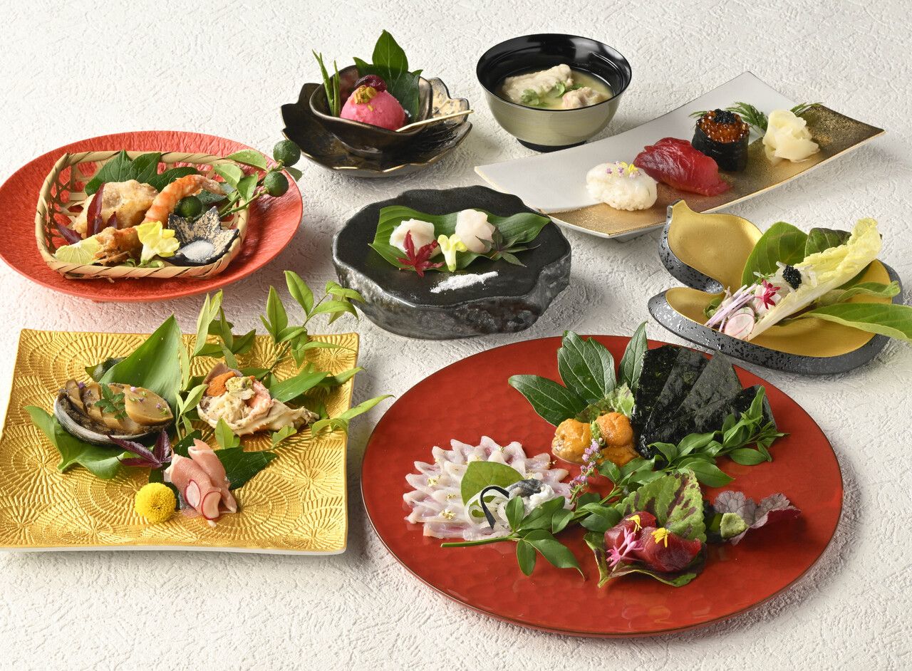 Lunch Course [Limited Quantity] 12,100 yen ◆ A rich lunch plan featuring a comparison of 2 types of tiger pufferfish cutlets, tiger pufferfish skewers and 2 types of seasonal sashimi, tiger pufferfish hot pot, or 5 pieces of tiger pufferfish and seasonal onigiri.