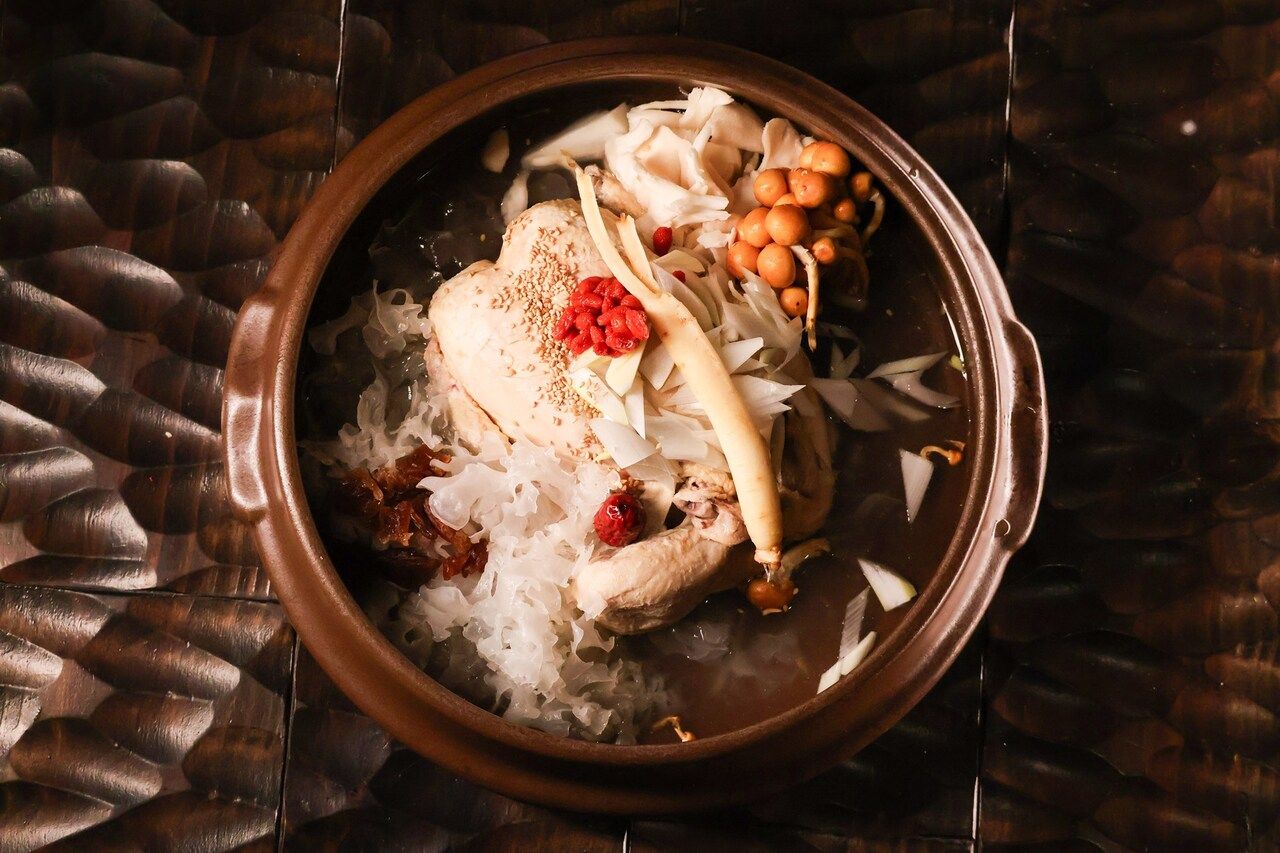 [All-you-can-drink included] Samgyetang course with all-you-can-eat homemade hand-wrapped mandu