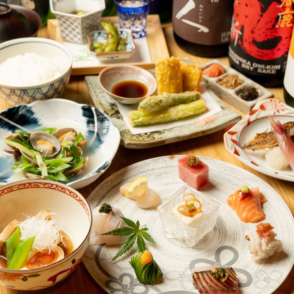 【2-Hour Free-Flow Drinks Included】【Signature Course】8 Dishes Featuring Our Famous Assorted Sashimi