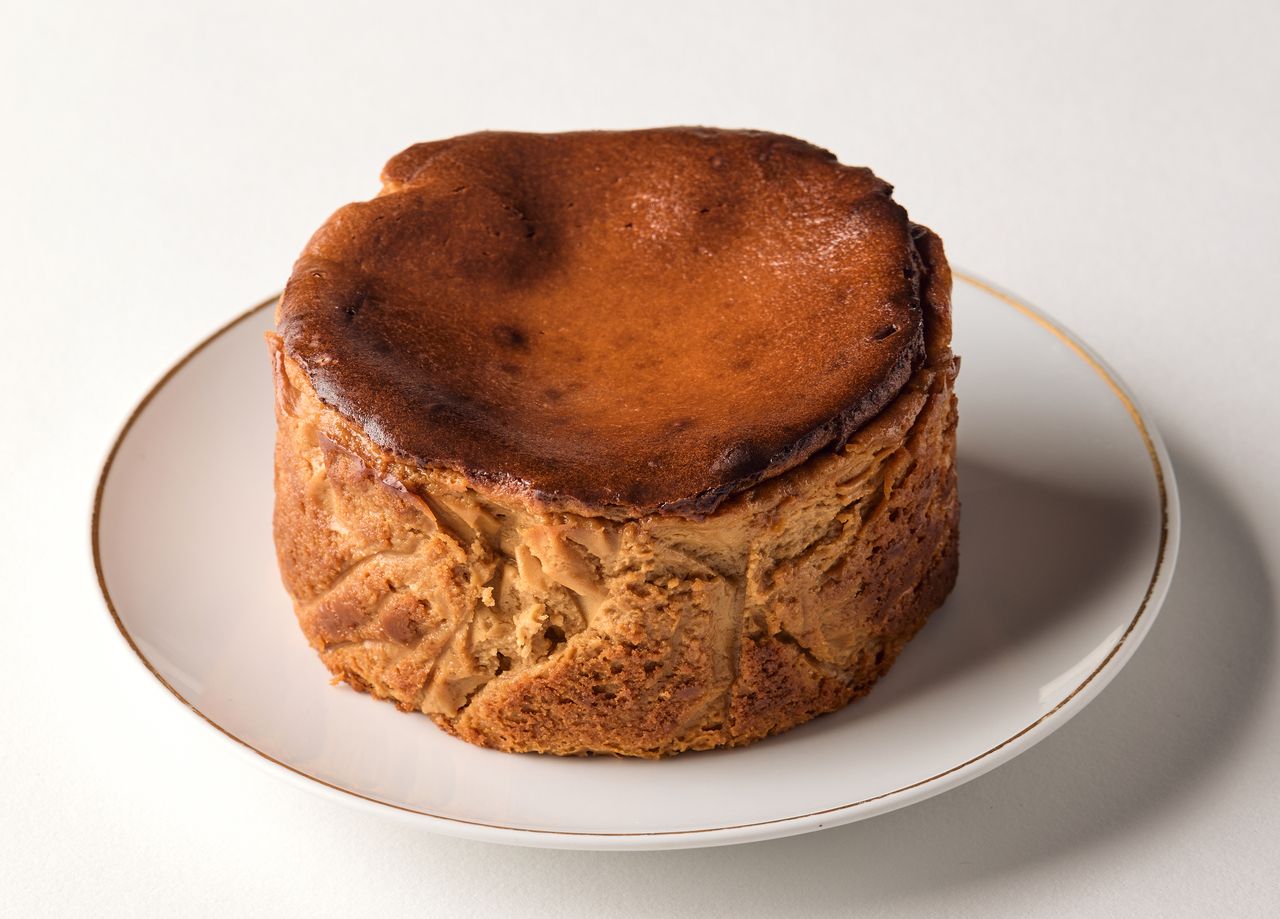 【TAKE OUT】 Salted Caramel Basque Cheesecake