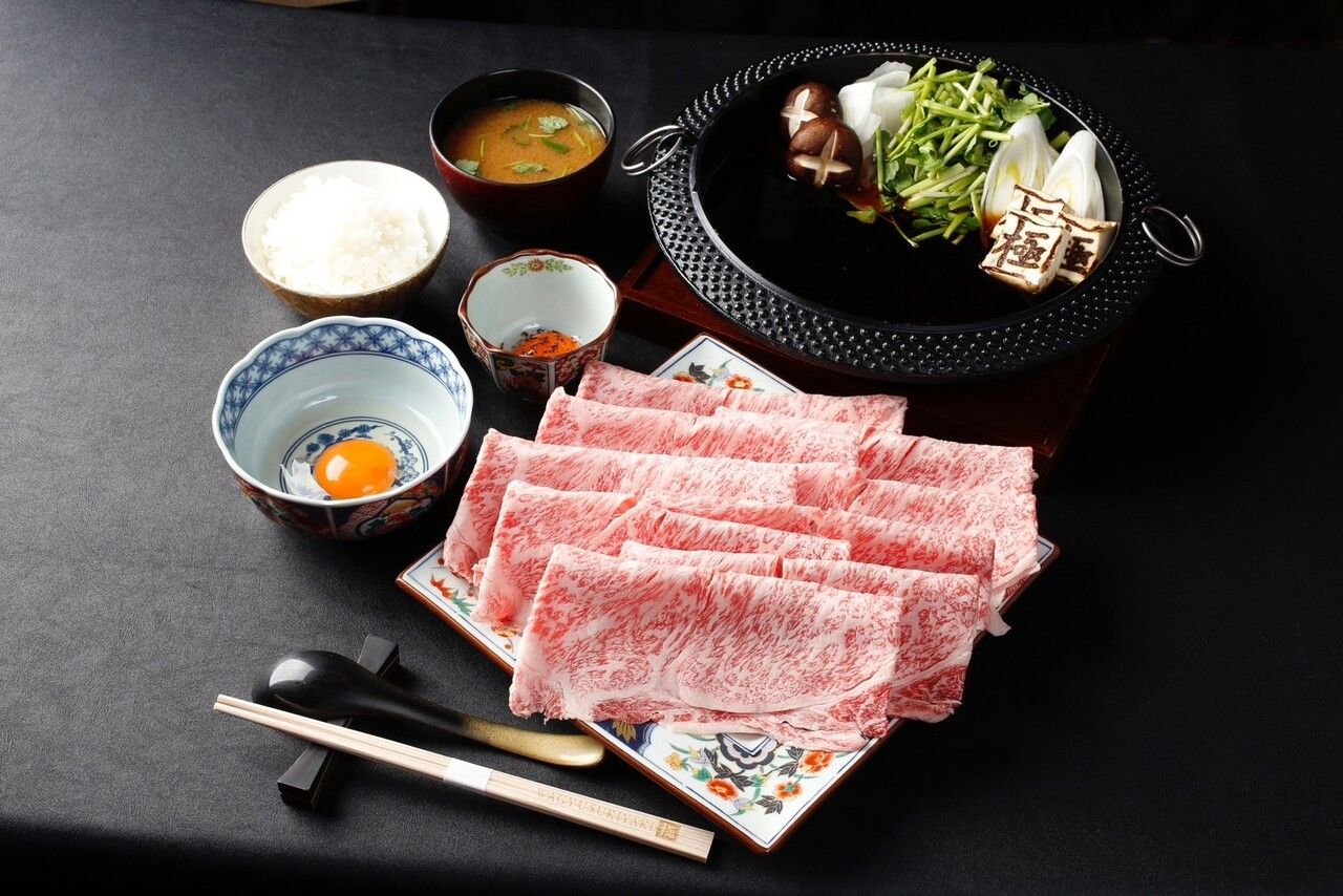 เนื้อวากิว A5 ในประเทศ ชุด 1 ปอนด์