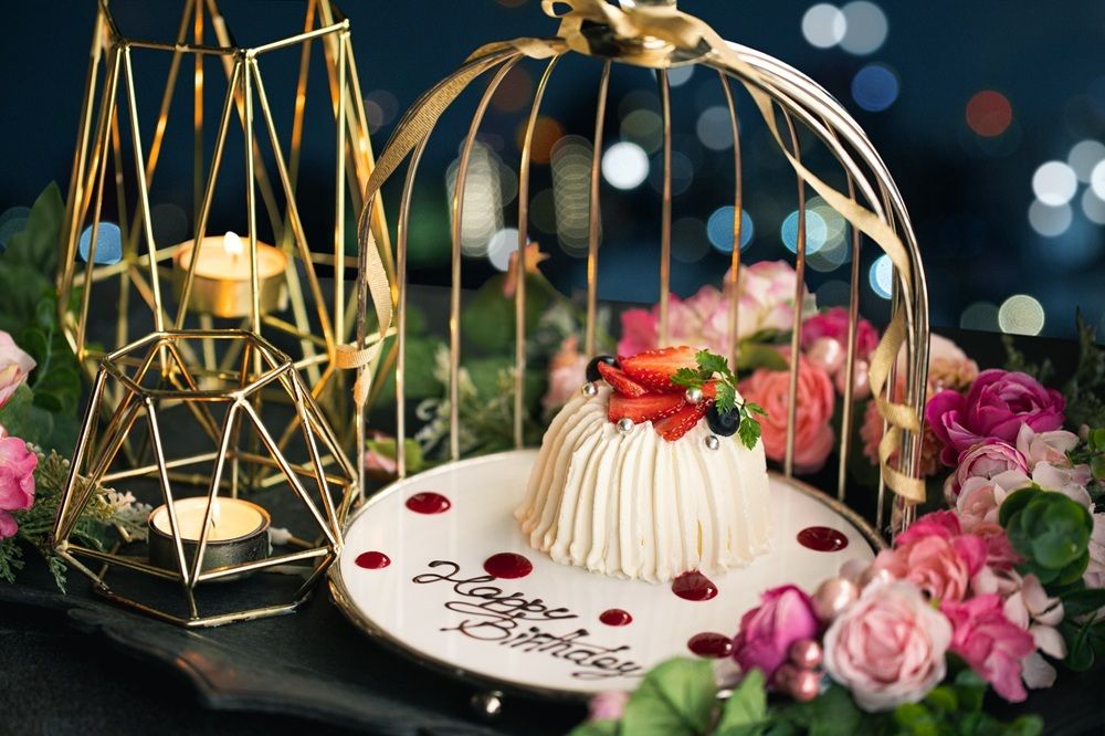 【記念日B】青のオリジナルカクテル付　「今日は特別な日」 〜旬の贅沢食材でお祝い〜 　二人の為だけのアニバーサリーコース（乾杯/鳥籠に入った特別記念日ケーキ）