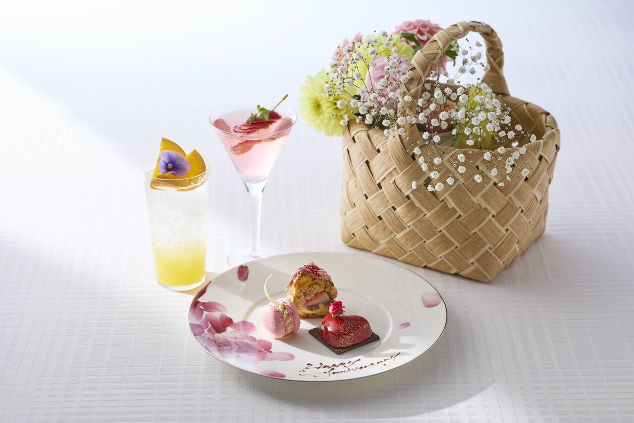 Weekdays Sweets Buffet SP Plan with 1 Drink Included With Table Decoration Adults: ¥6,900