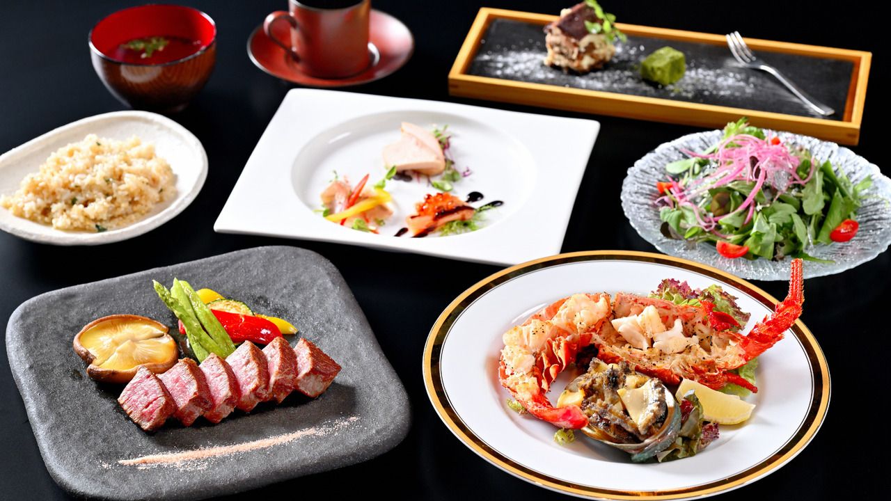 A full lineup of main dishes! Ise lobster, live abalone, and Kyushu A5 Kuroge Wagyu beef course