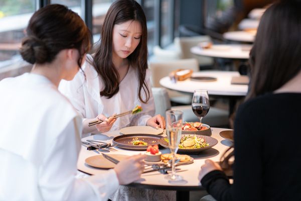 [店内]テーブル席