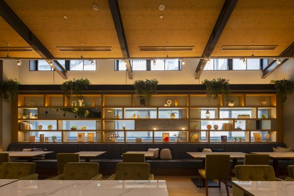 Table seating