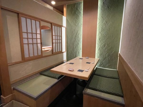 Table seating