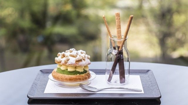 The Ritz-Carlton Café & Deli