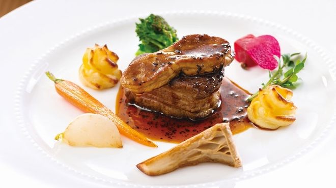 ダイニング「ドゥ ミル」