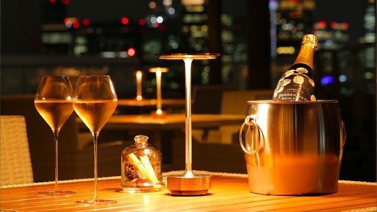 Kitano Arms Lounge / The Kitano Hotel Tokyo