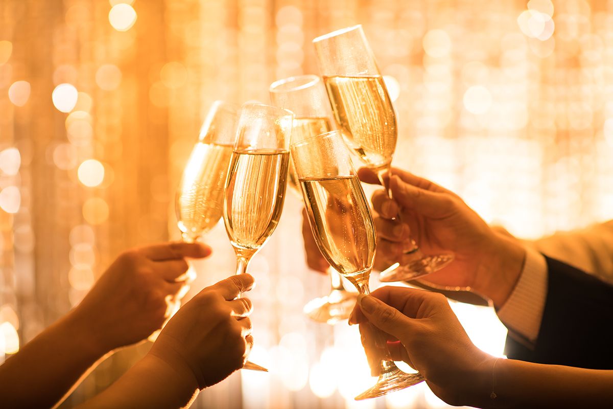 飲み放題プラン　4名様～　10000円（税込み）平日限定