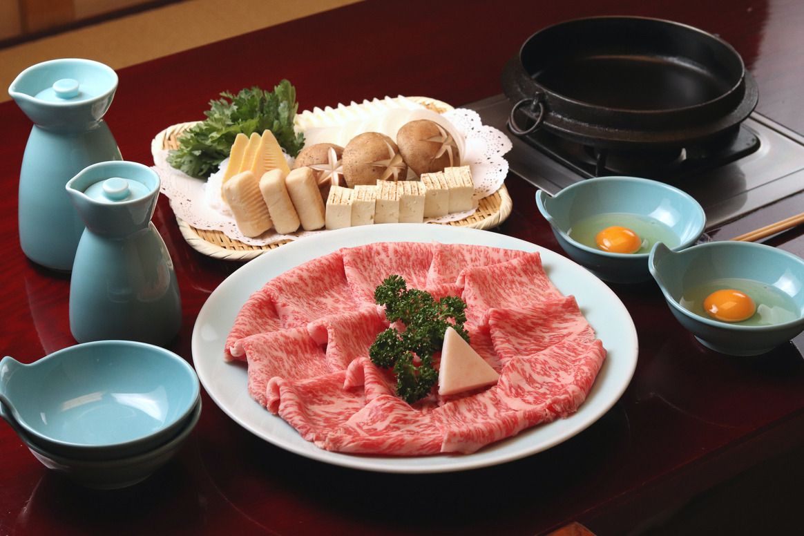 銘柄牛シャトーブリアン（赤身肉）すきやきコース