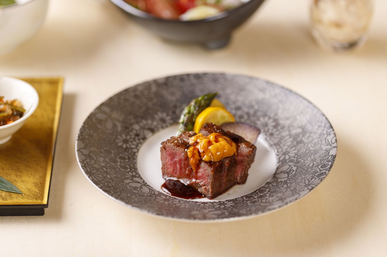 真鯛の土鍋飯と黒毛和牛グリルの特別ランチ会席　８品