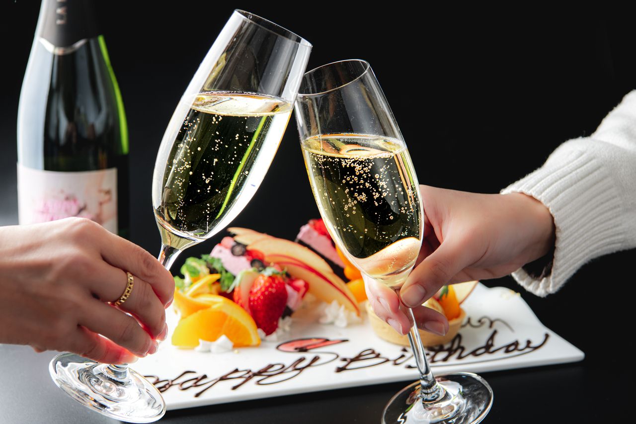 アニバーサリーPlan「彩」◆―オリジナルラベルスパークリングボトル＆デザートプレート付◆