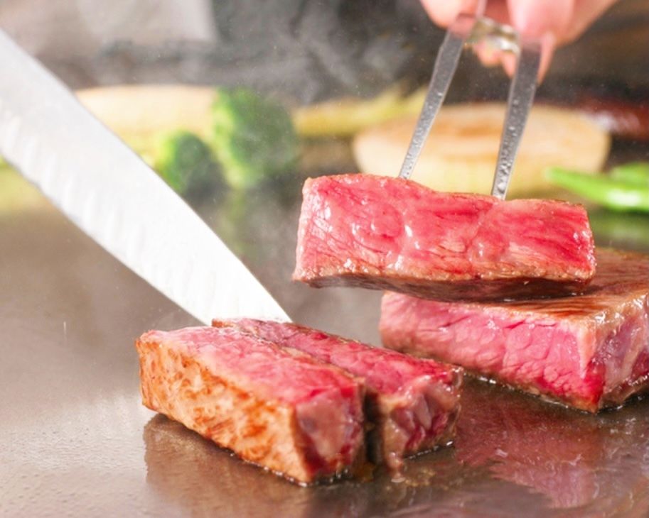 [Curso de Jantar de Bife] Um curso onde você poderá desfrutar ao máximo o sabor da carne Wagyu da marca, 7 pratos no total
