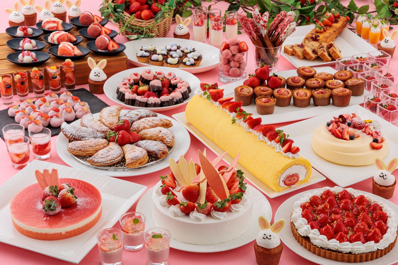  [Fridays, Saturdays, Sundays, and holidays only] Strawberry Buffet Adults (13 years old and over)