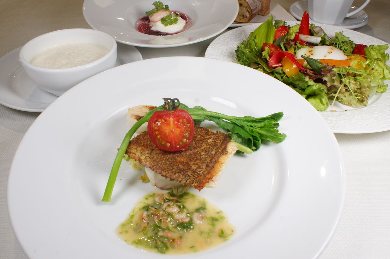 ランチ【Verte～ヴェール～】神奈川野菜のサラダに鮮魚がメインの全5品