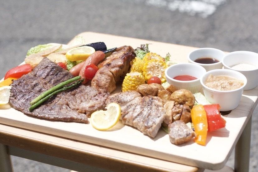Plenty of meat, BBQ mood plan with 2 hours of all-you-can-drink included, limited time only until October 31st!
