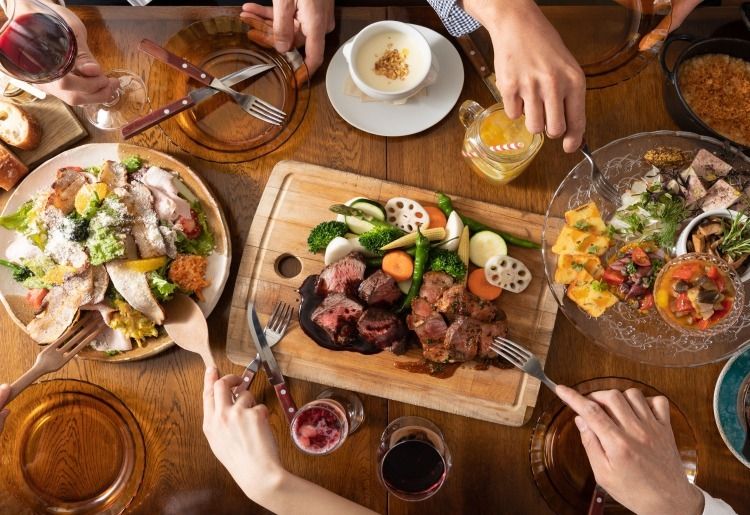 [Available for 4 or more guests] Basic Large Plate Sharing Course A – Enjoy Recommended Dishes at a Friendly Price